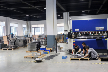 Guangzhou Wonderfu Automotive Equipment Co., Ltd ligne de production en usine